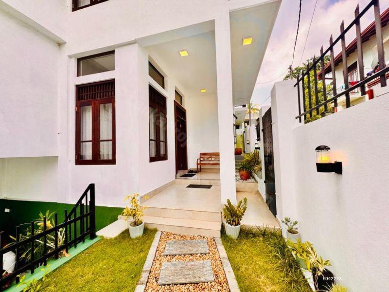 House for sale in Kottawa