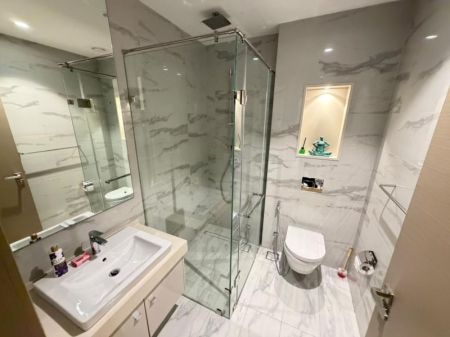 Bathroom - Luxury 2-bedroom Apartment For Rent – Tower 1 ✨