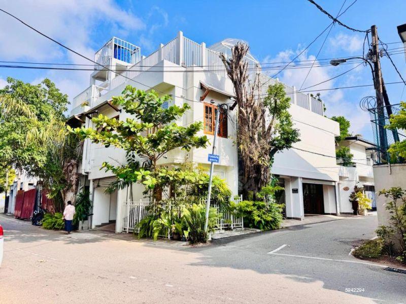 Exterior - House for sale in Colombo 7