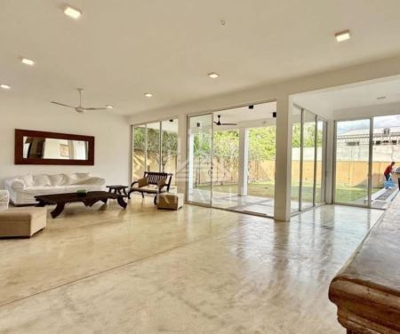 Living Room - House for Rent in Nawala 