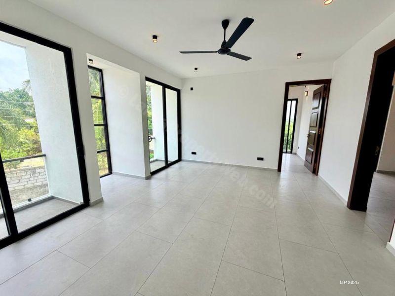 House for sale in Battaramulla