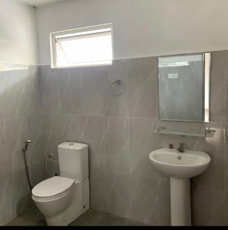 Bathroom - 4 Bedroom House for Sale in Pita kotte / LKR 60,000,000 (Negotiable) (EM246RN)