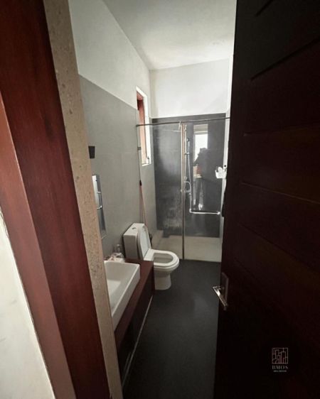 Bathroom - House for sale in Nugegoda 