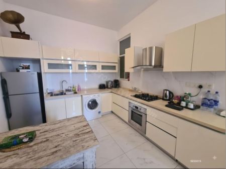 Kitchen - Apartment For Sale in Mount Lavinia 