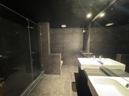 Bathroom - Fairmount Urban Oasis /Furnished/03beds for rent in Rajagiriya 