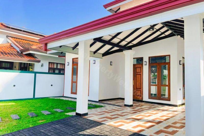 House for sale in Negombo