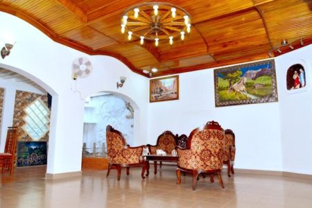Living Room - Villa for rent in Uswetakeiyawa 
