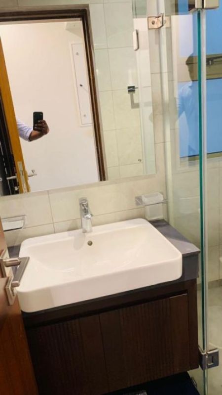 Bathroom - A luxurious 2-bedroom apartment is available for rent at The Grand, Colombo 07