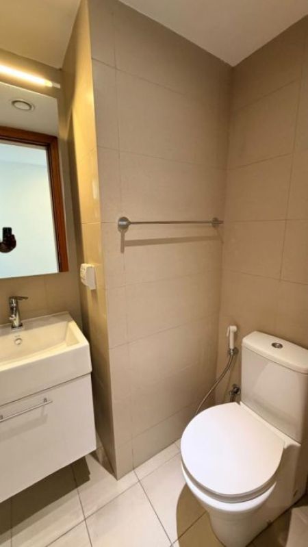 Bathroom - A luxurious 3-bedroom apartment is available for rent at Havelock City, Colombo 05