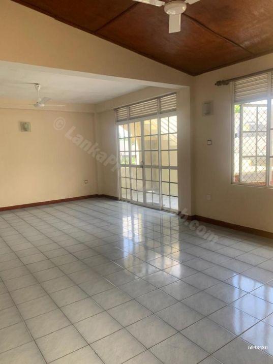 House for sale in Mirihana