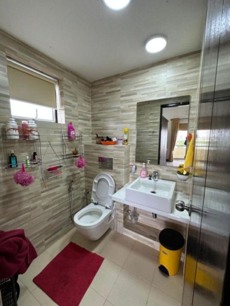 Bathroom - Fully Furnished 3-Bedroom Modern Apartment for Rent at Rajagiriya | LKR 265,000/- Per Month | EM061SD