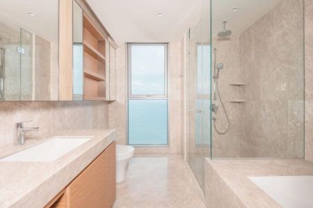Bathroom - A luxurious 3 Bedroom Apartment for Aale at Shangri-La, One Galle Face