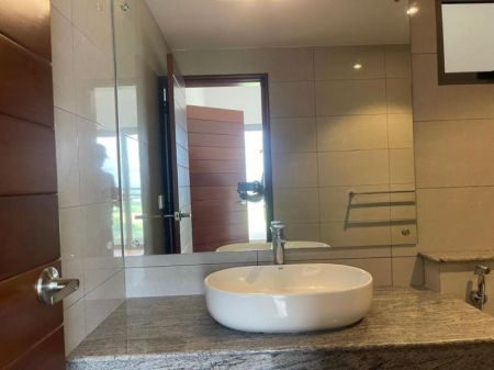 Bathroom - 3 Bedroom Brand New Apartment for Sale - Kotte, The Residencies Kotte | LKR 110 Million (Negotiable) (EM1042)