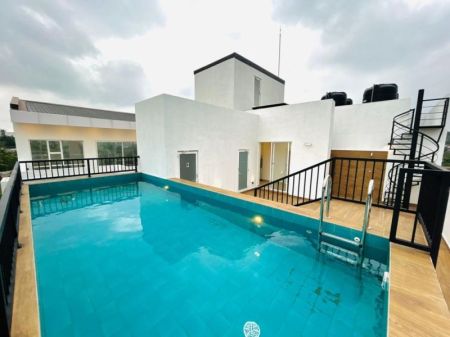 Pool - Rajagiriya 3 BR Kalapaluwawa Road Brand New  Apartment for Sale