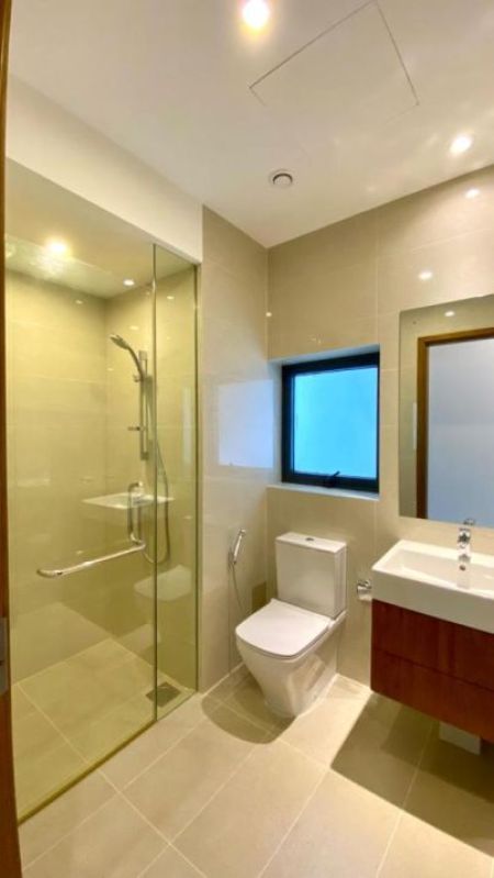 Bathroom - 3 Bedroom Apartment For Sale At Capital Twin Peaks, Colombo-02 