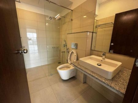 Bathroom - Iconic Galaxy - 03 Bedroom Unfurnished Apartment for Sale in Rajagiriya (A309)