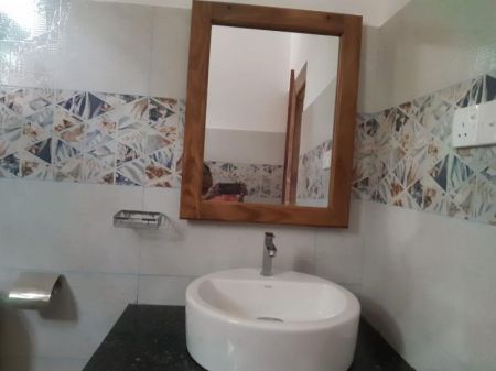 Bathroom - Charming 2-Bedroom Private Villa for Rent in Ahangama