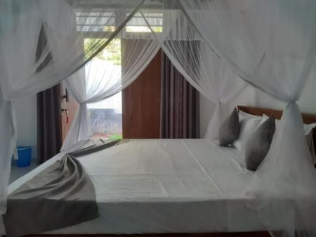 Bedroom - Charming 2-Bedroom Private Villa for Rent in Ahangama