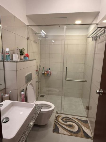 Bathroom - 2 bedrooms Furnished apartment at iconic Galaxy available for rent - Rajajgiriya 