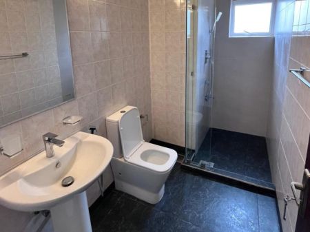 Bathroom - Apartment for Rent - Palm Court - Colombo 03 | LKR 450,000