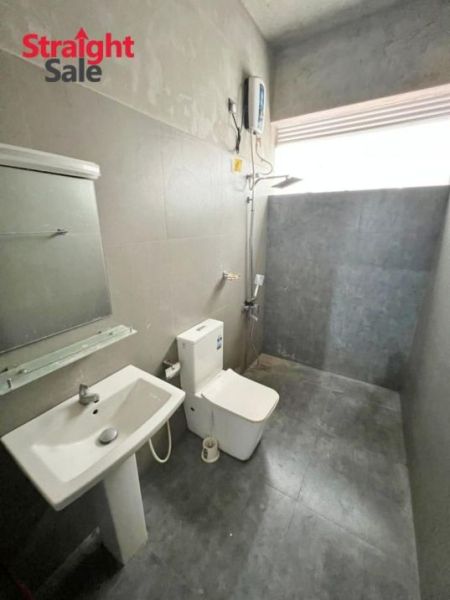 Bathroom - Nearly Complete Contemporary Home for Sale in Pelawatte, Battaramulla [HS 04]