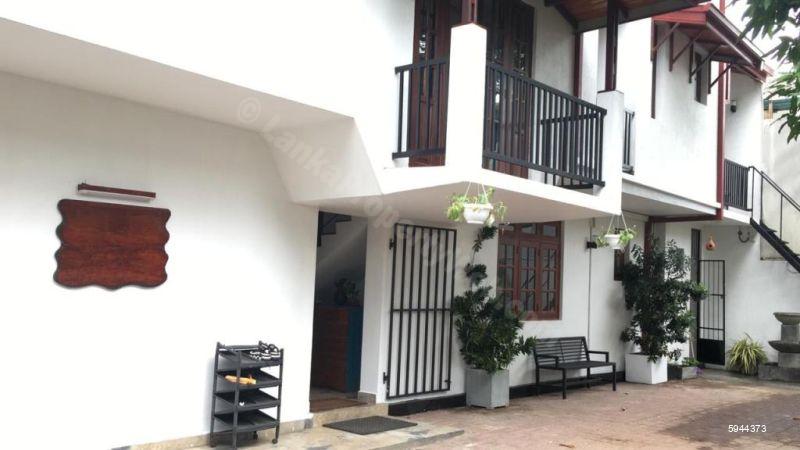 Exterior - House for sale in Colombo 5