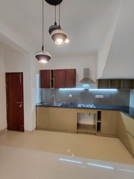 Kitchen - 3BR Two-Story House for Sale in Thunadhahena, Malabe | LKR 35 Million (Negotiable) (HS4916)