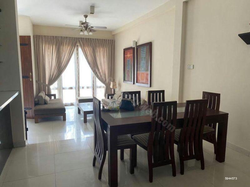Dining room - House for rent in Colombo 5
