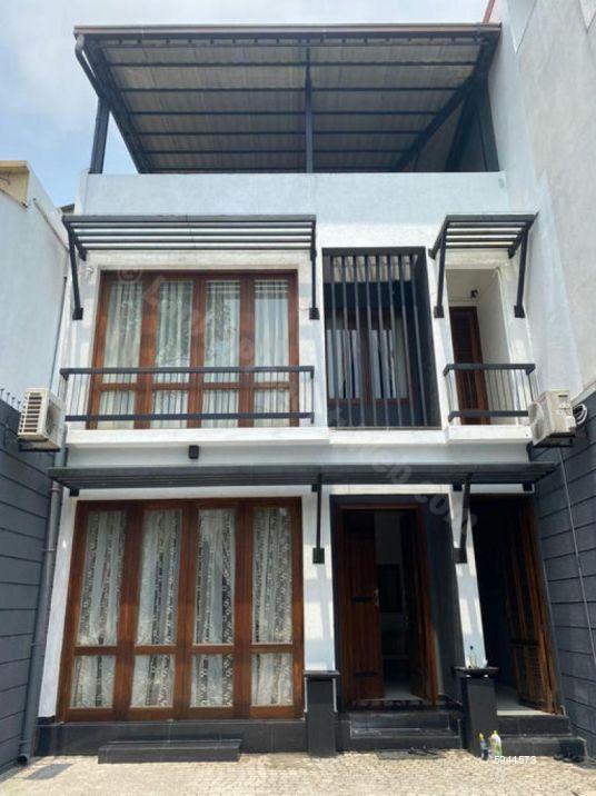 Exterior - House for rent in Colombo 5