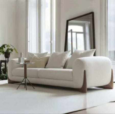 Living Room - The Residencies/High-end furnished/02beds/for rent in Kotte.