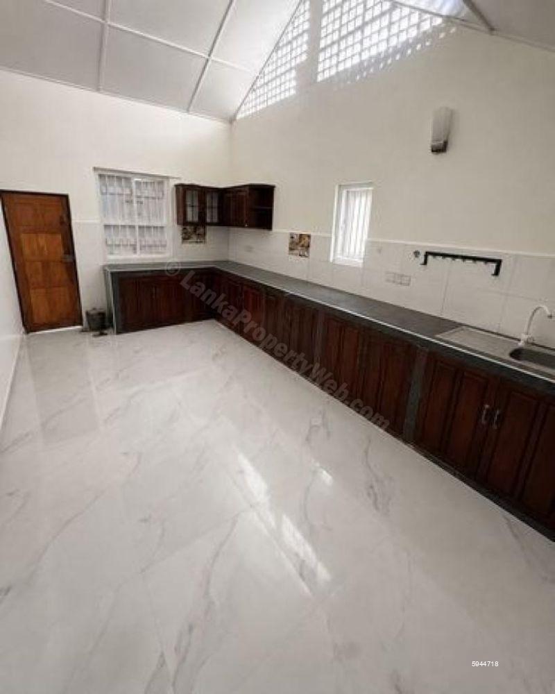 Kitchen - House for rent in Dehiwala