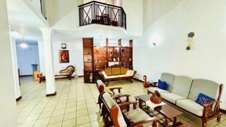 Living Room - (PR733)  House for Rent in Nugegoda