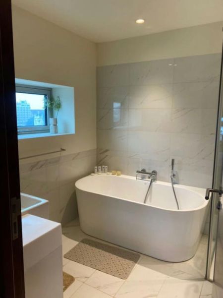Bathroom - Cinnamon Life - 02 Bedroom Furnished Apartment for Rent in Colombo 02 (A310)