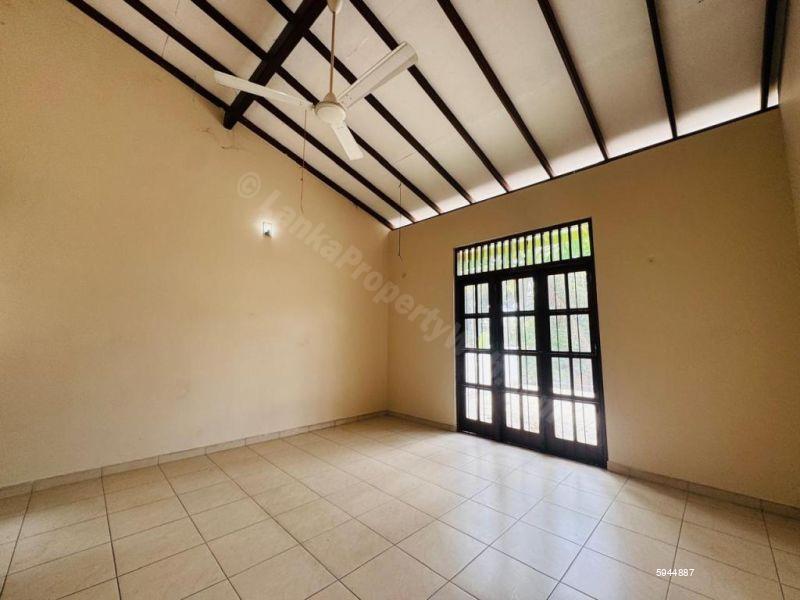 House for rent in Rathmalana