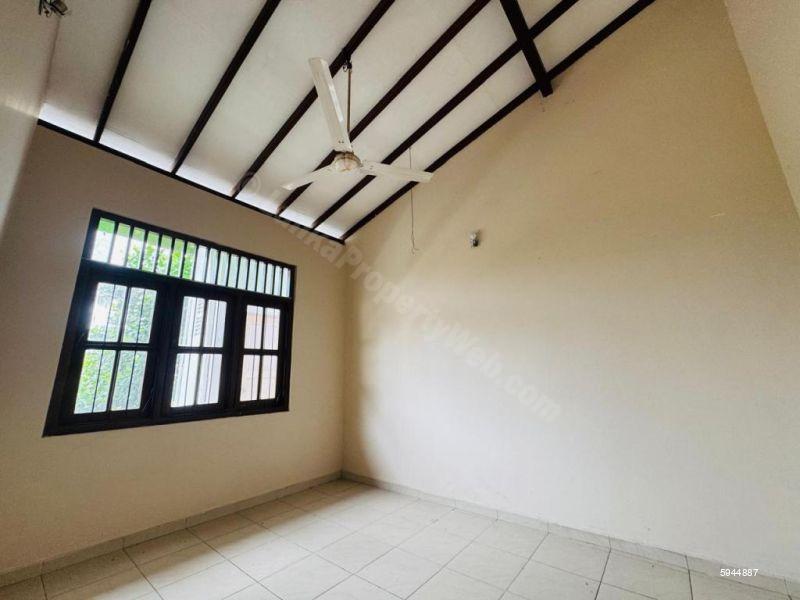 House for rent in Rathmalana