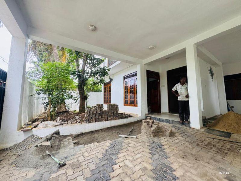 House for rent in Rathmalana