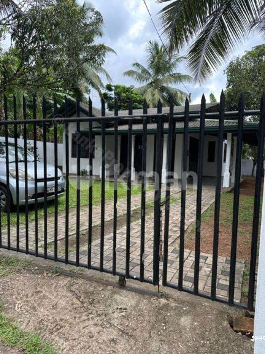 Exterior - House for rent in Athurugiriya