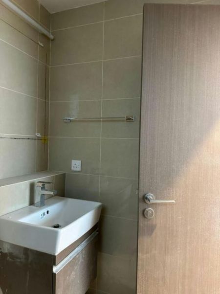 Bathroom - Marina Square - 03 Bedroom Unfurnished Apartment for Sale in Colombo 15 (A2791)
