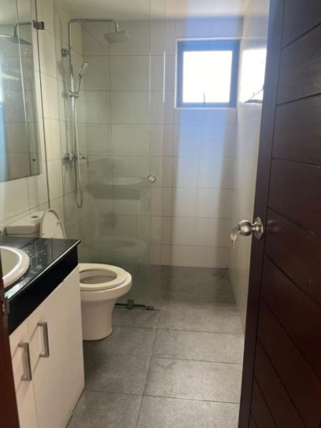 Bathroom - 3 Bedroom Apartment for Rent Colombo 5 Furnished/Unfernished