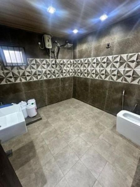 Bathroom - 07.8 Perches Semi-Furnished House for Sale - HL44906