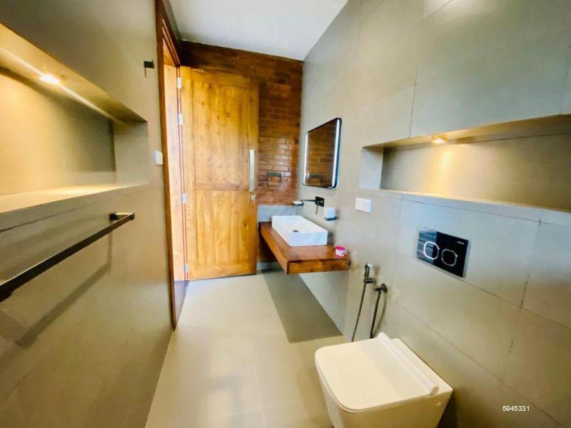 Bathroom - House for sale in Katubedda