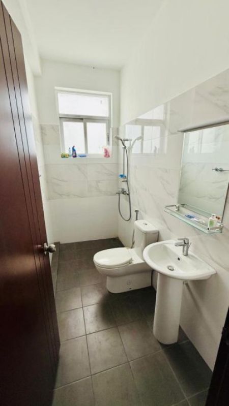Bathroom - Luxury Monthly Rental Apartment – Dehiwala