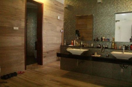 Bathroom - 53 Perches House for Sale - HL48706