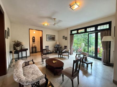 Living Room - (DH728) Luxury Two Storey House for Sale in Thalawathugoda