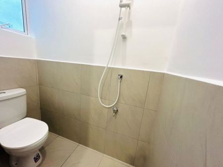 Bathroom - Rajagiriya 3 BR Kalapaluwawa Road Brand New  Apartment for Sale