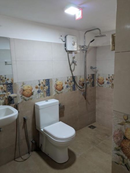 Bathroom - 3 BR Spacious House For Lease In Homagama | LH03709