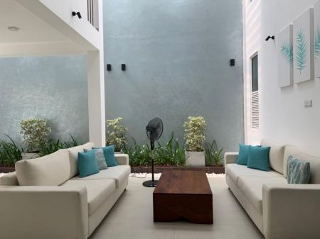 Living Room - Solar Powered 4 Bedroom House for Rent in Battaramulla, R220986