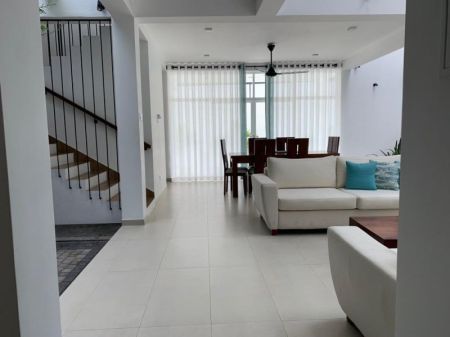 Living Room - Solar Powered 4 Bedroom House for Rent in Battaramulla, R220986