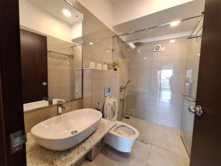 Bathroom - 3 bedrooms fully furnished highest category Iconic galaxy apartment for sale - Rajajgiriya