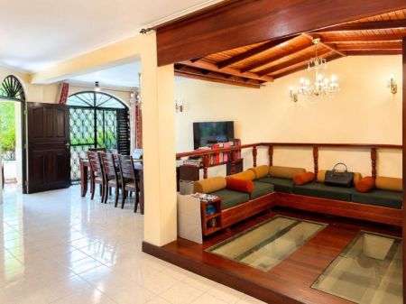 Living Room - House for Sale in Colombo 06 – Wellawatta